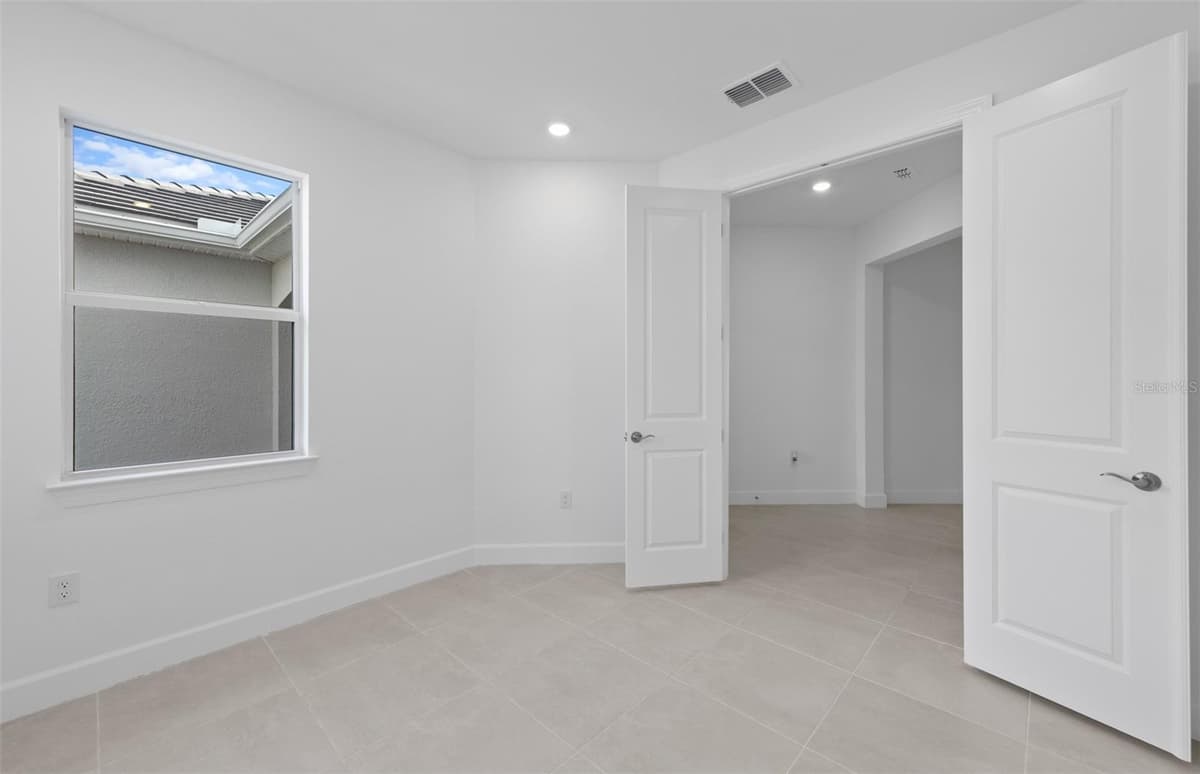 27104 CLAM SHELL COURT — photo 10 of 34