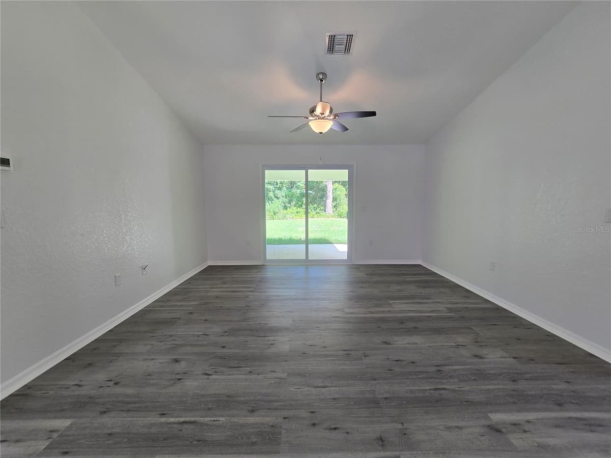 11 SEQUOIA LOOP PLACE — photo 14 of 45