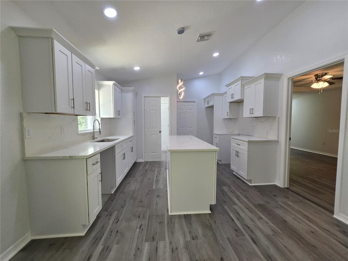11 SEQUOIA LOOP PLACE — photo 40 of 45