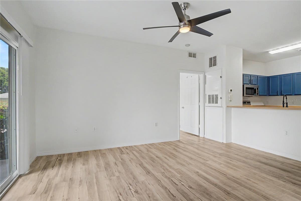 8225 CLAIRE ANN DRIVE — photo 10 of 40
