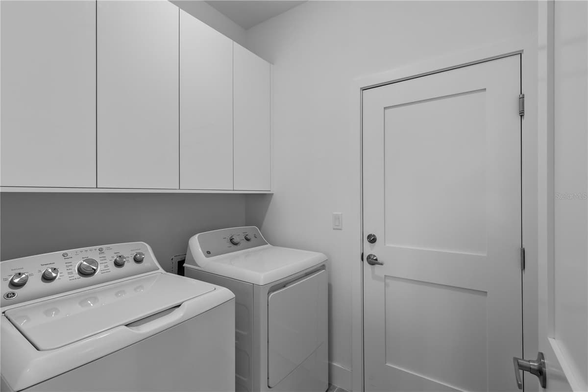 828 GENOA AVENUE — photo 41 of 47
