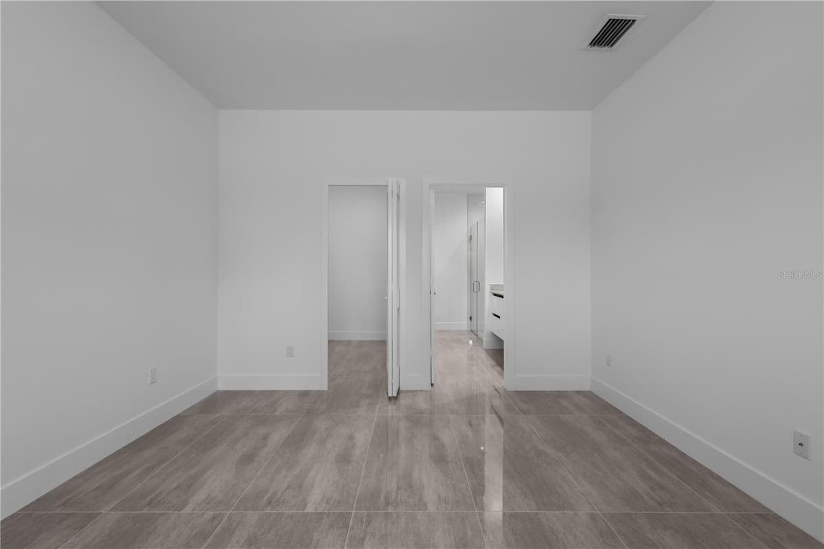 828 GENOA AVENUE — photo 17 of 47