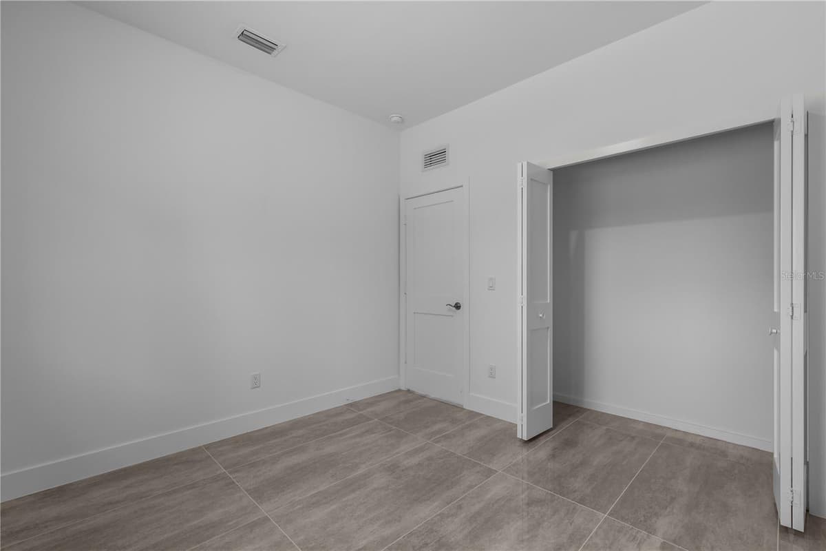 828 GENOA AVENUE — photo 38 of 47