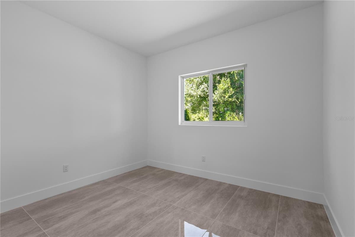 828 GENOA AVENUE — photo 40 of 47