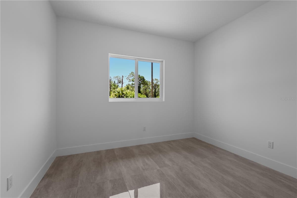 828 GENOA AVENUE — photo 27 of 47
