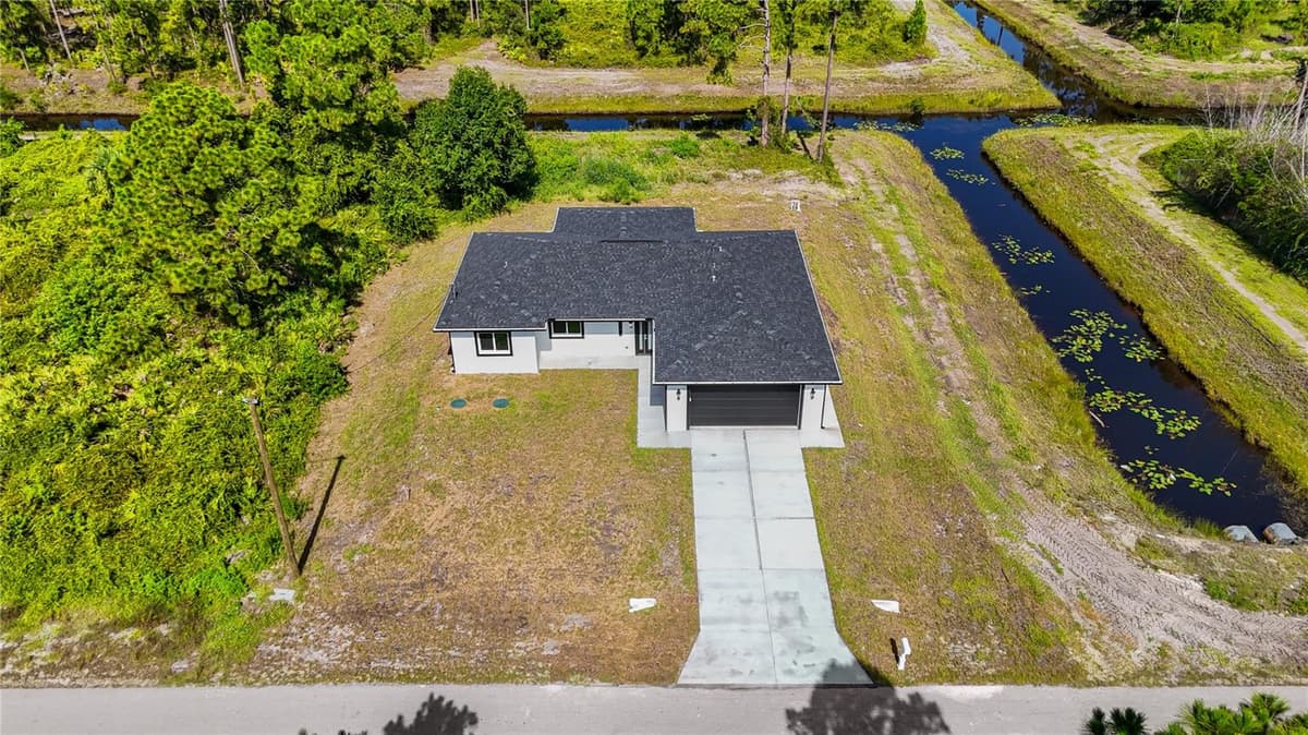 828 GENOA AVENUE — photo 4 of 47