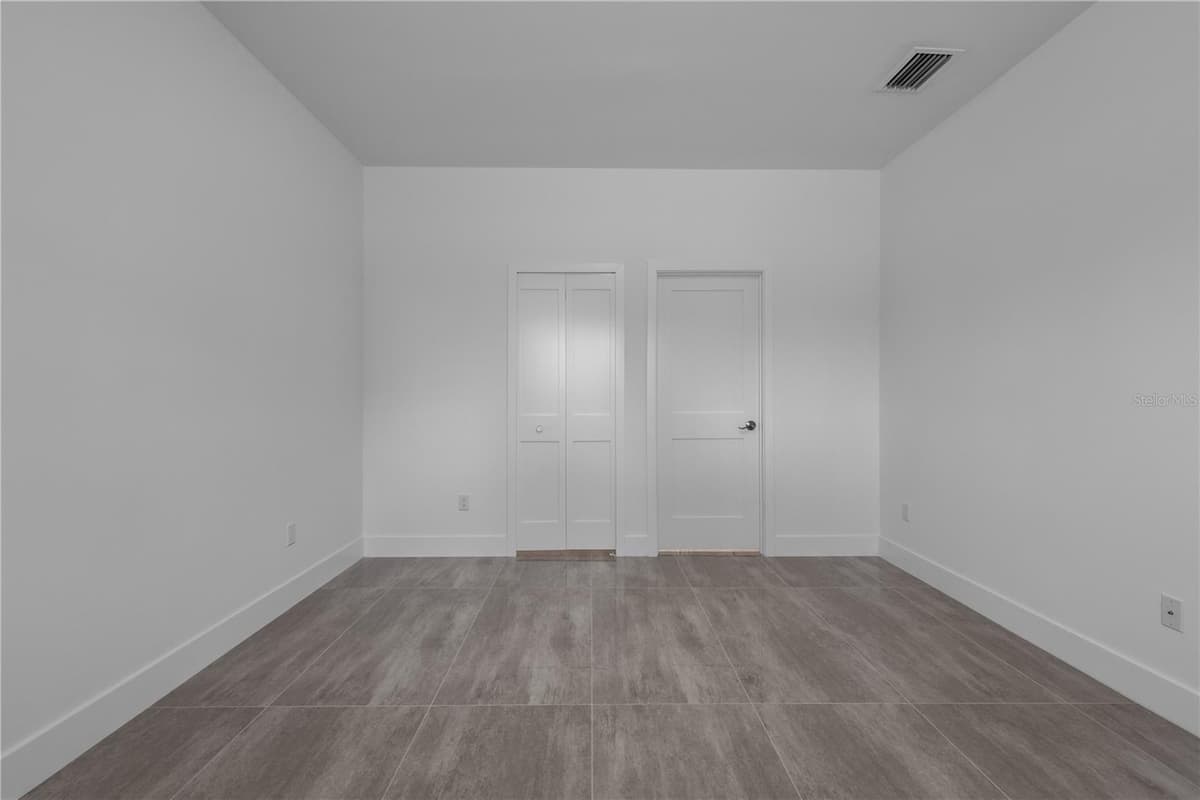 828 GENOA AVENUE — photo 16 of 47