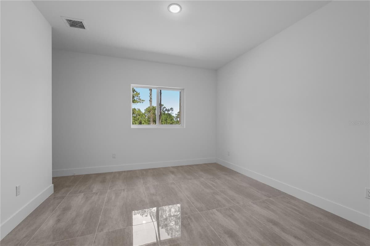 828 GENOA AVENUE — photo 15 of 47