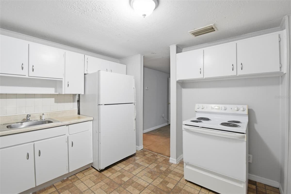 3008 43RD STREET — photo 15 of 41