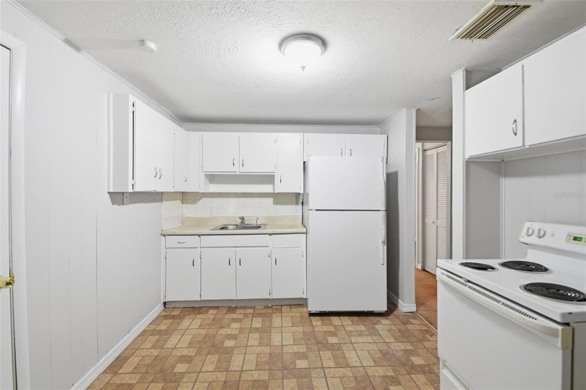 3008 43RD STREET — photo 16 of 41