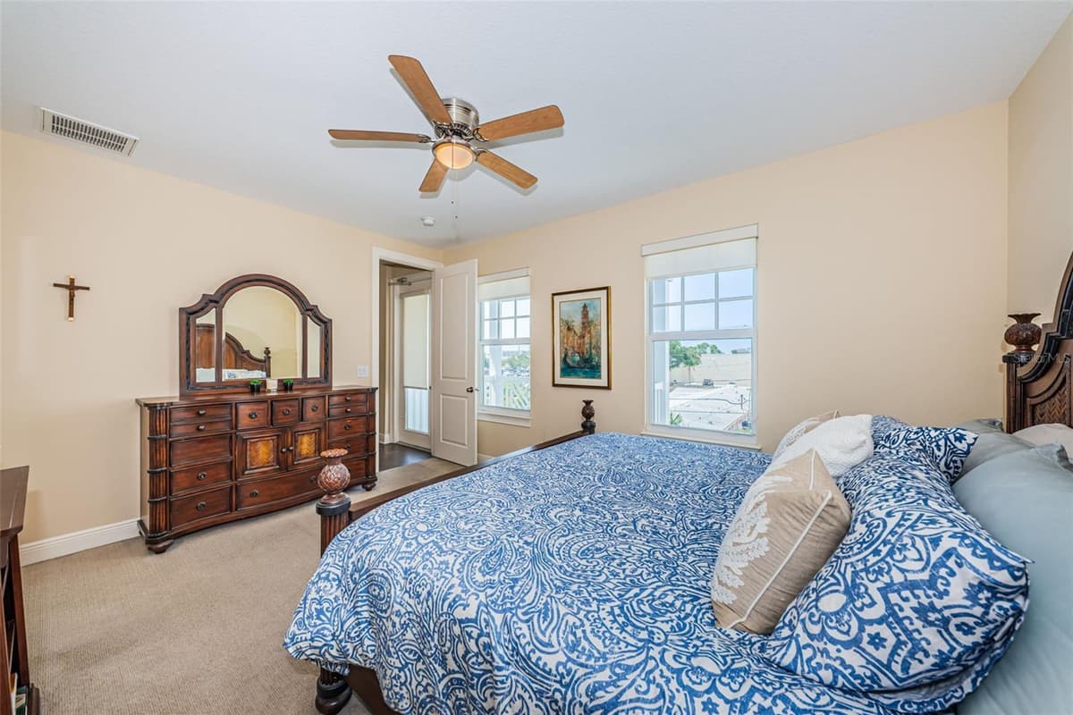 7010 GREVILLA AVENUE — photo 25 of 63
