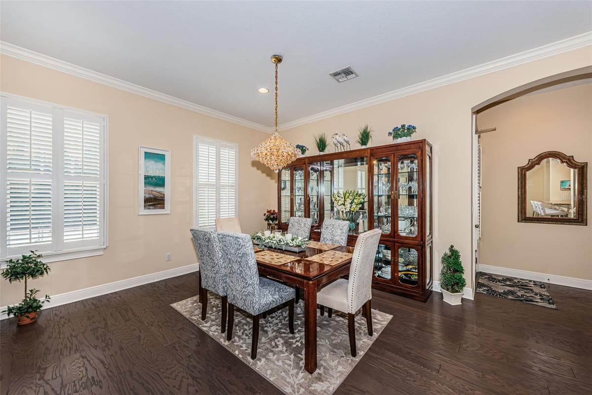 7010 GREVILLA AVENUE — photo 15 of 63
