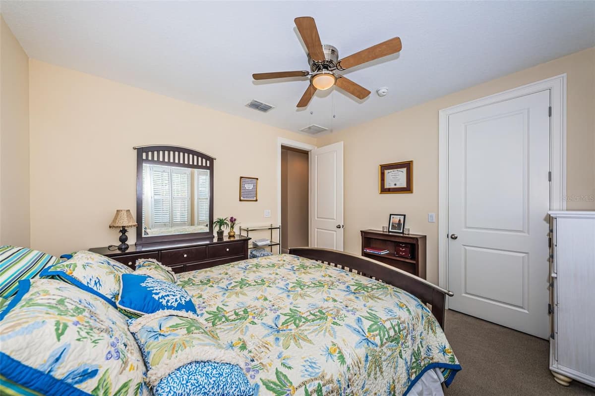 7010 GREVILLA AVENUE — photo 32 of 63