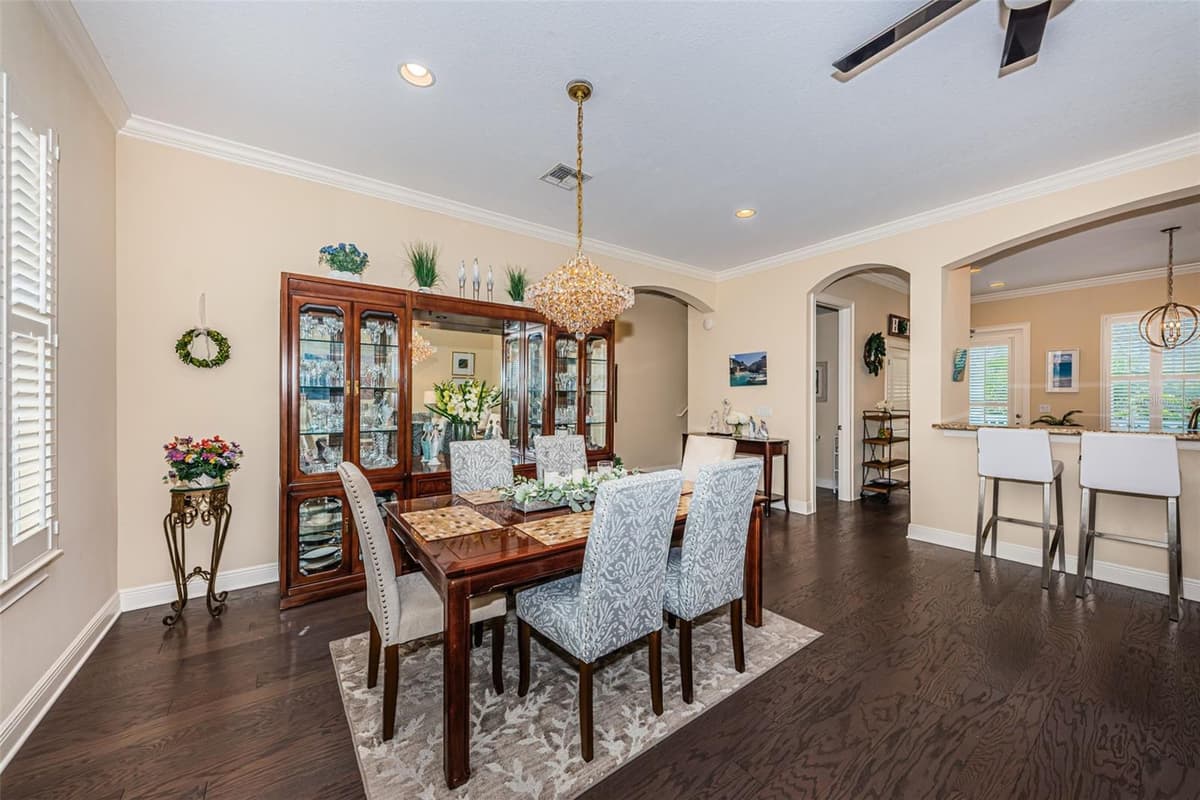 7010 GREVILLA AVENUE — photo 17 of 63