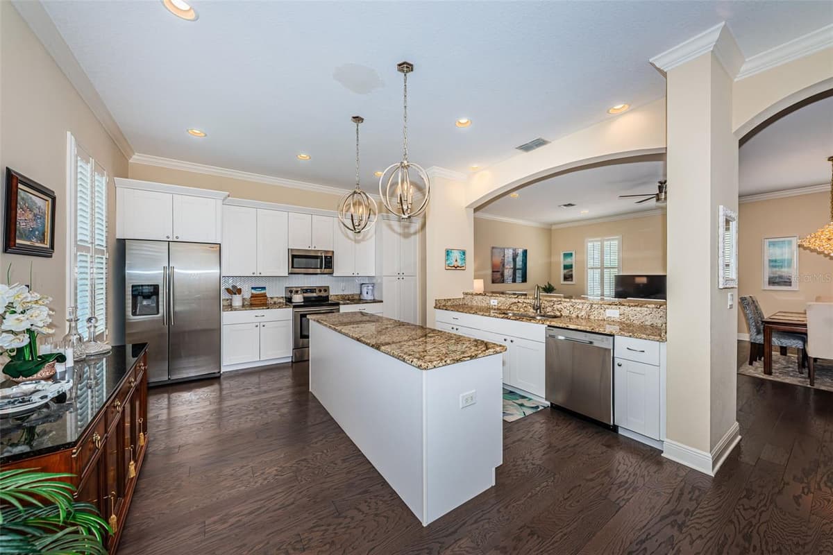 7010 GREVILLA AVENUE — photo 19 of 63