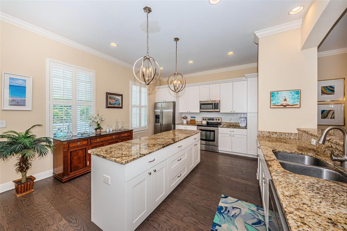 7010 GREVILLA AVENUE — photo 18 of 63