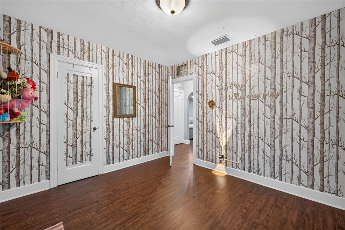 920 29TH STREET — photo 13 of 23