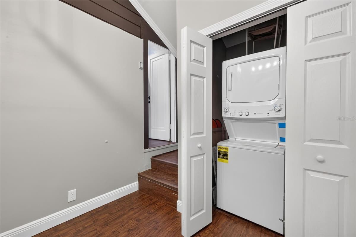 920 29TH STREET — photo 18 of 23