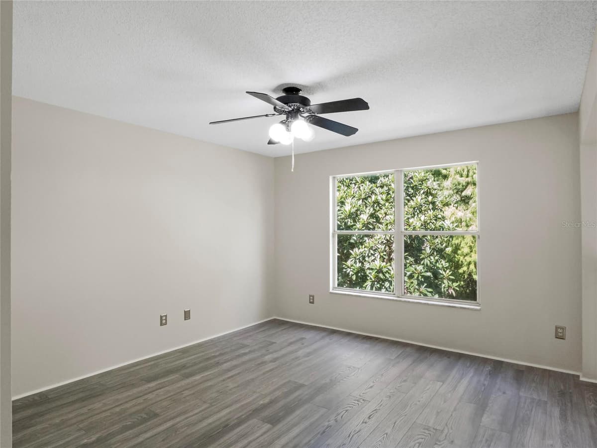 416 SAND PEBBLE COVE — photo 21 of 29