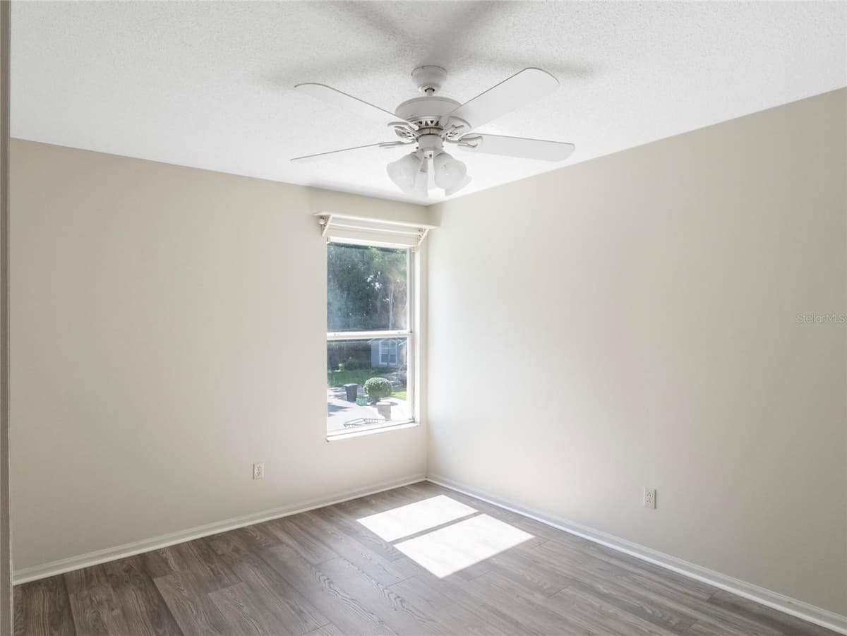 416 SAND PEBBLE COVE — photo 24 of 29