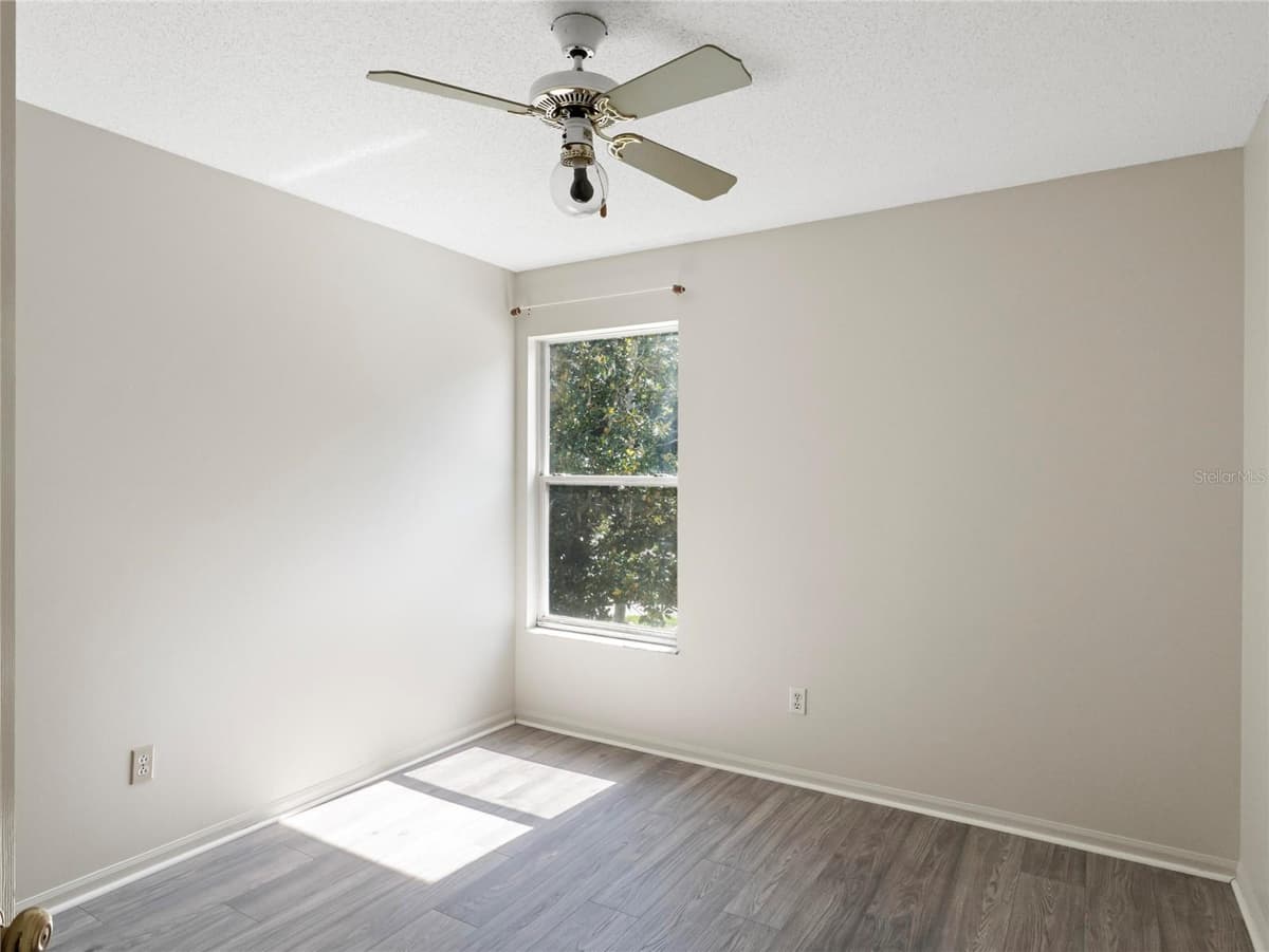 416 SAND PEBBLE COVE — photo 22 of 29