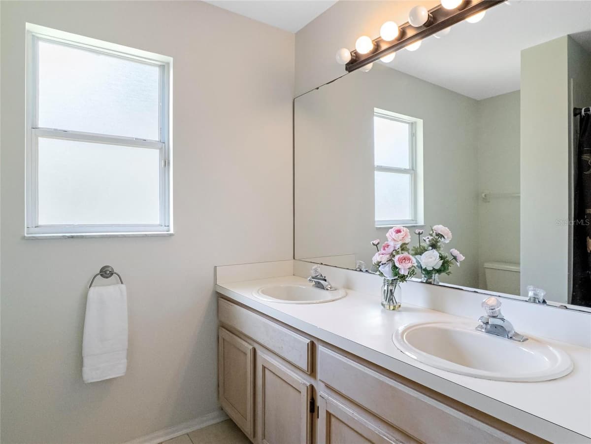 416 SAND PEBBLE COVE — photo 23 of 29