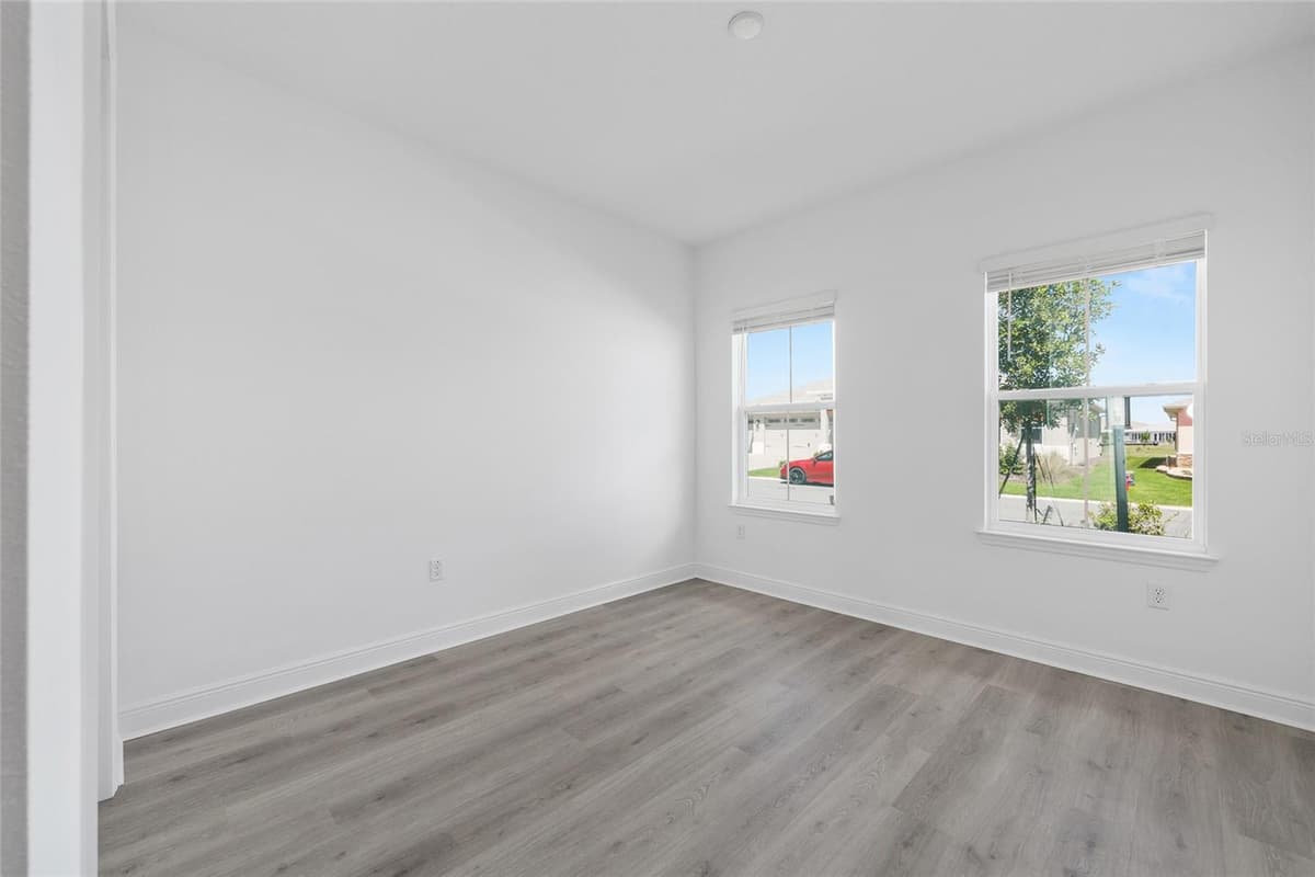 8512 101ST AVENUE — photo 28 of 38