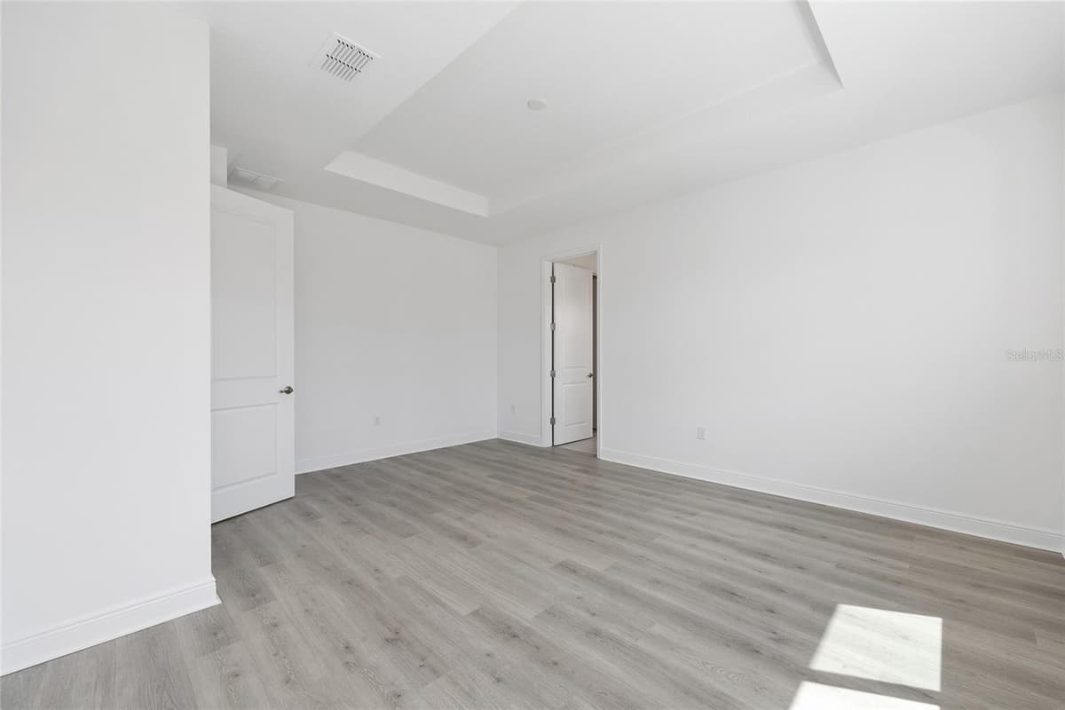 8512 101ST AVENUE — photo 19 of 38