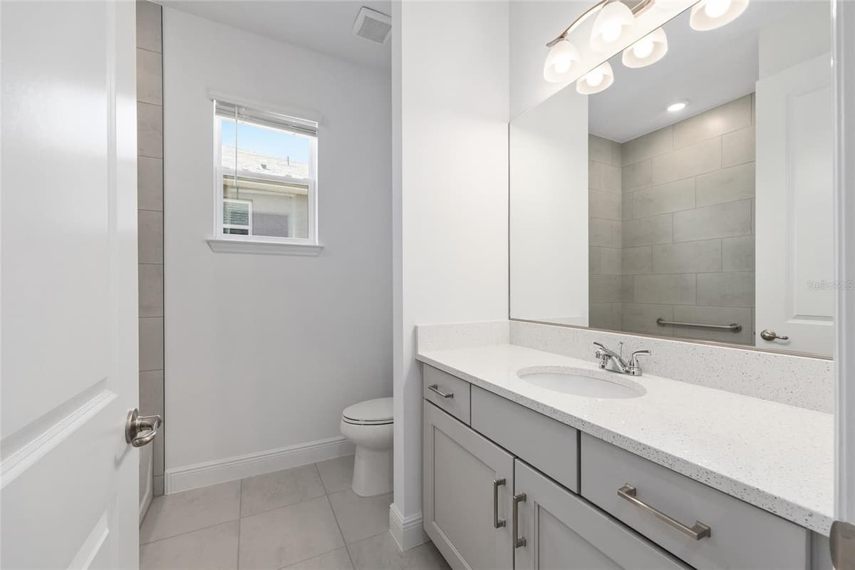 8512 101ST AVENUE — photo 30 of 38