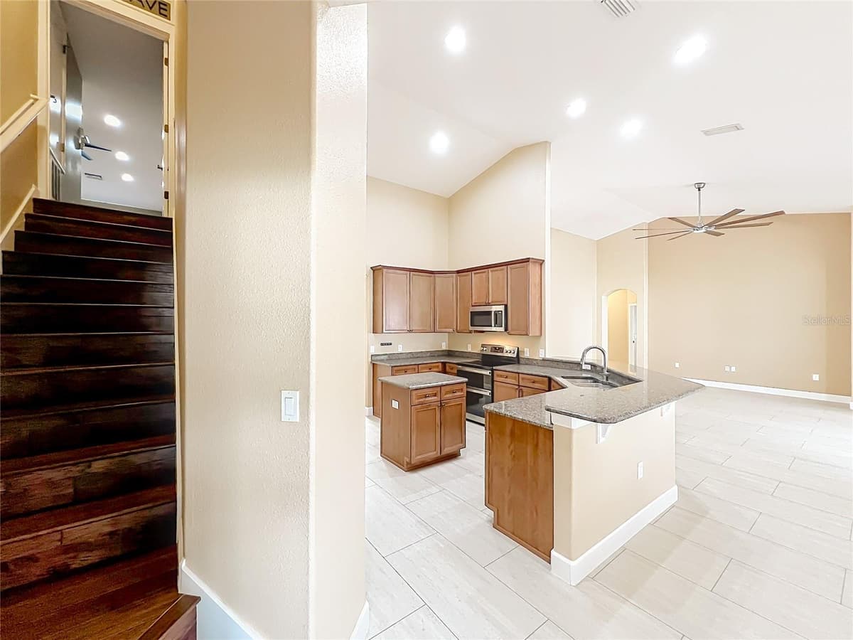 656 POSTRIO WAY — photo 38 of 86