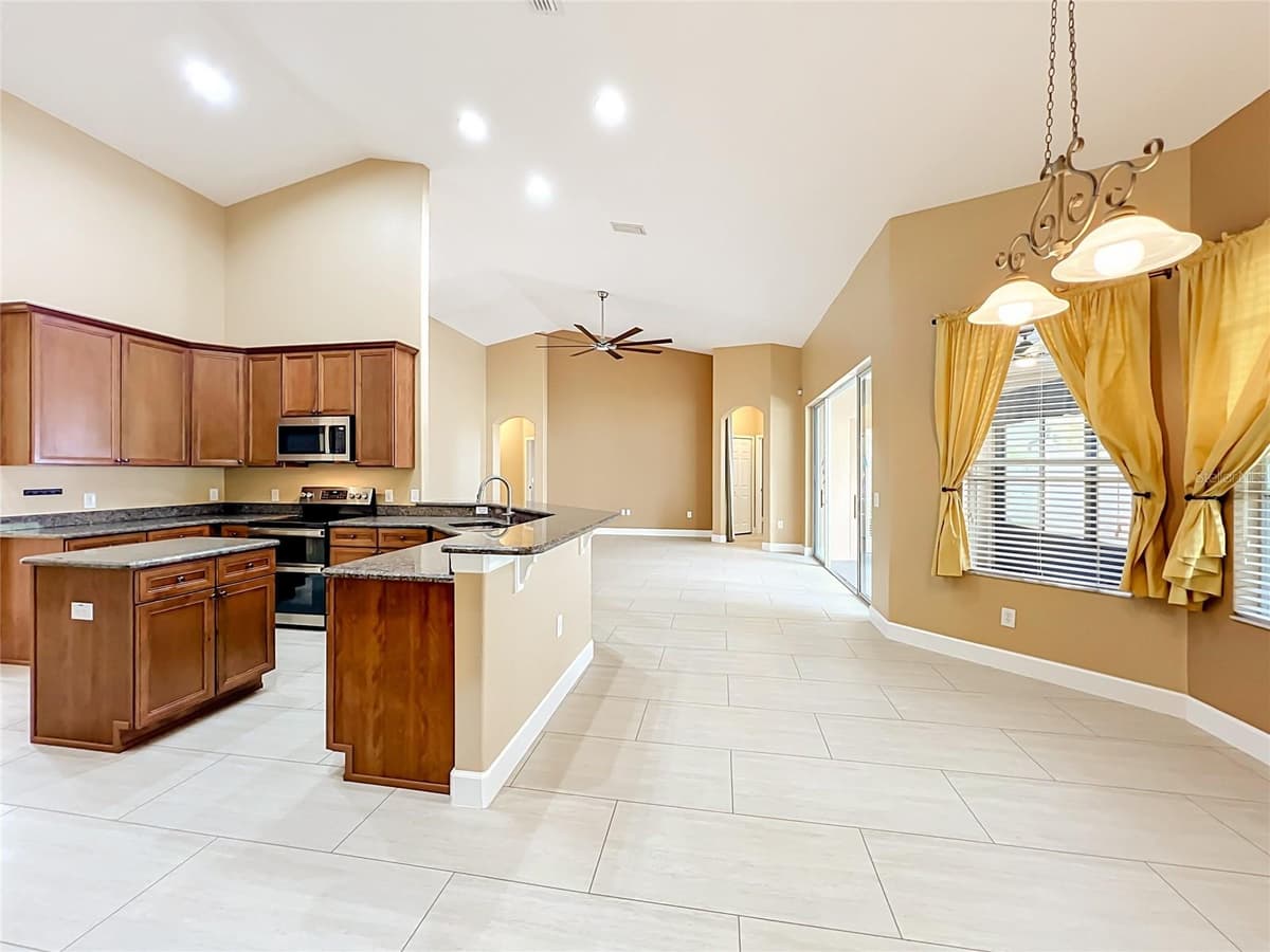 656 POSTRIO WAY — photo 40 of 86