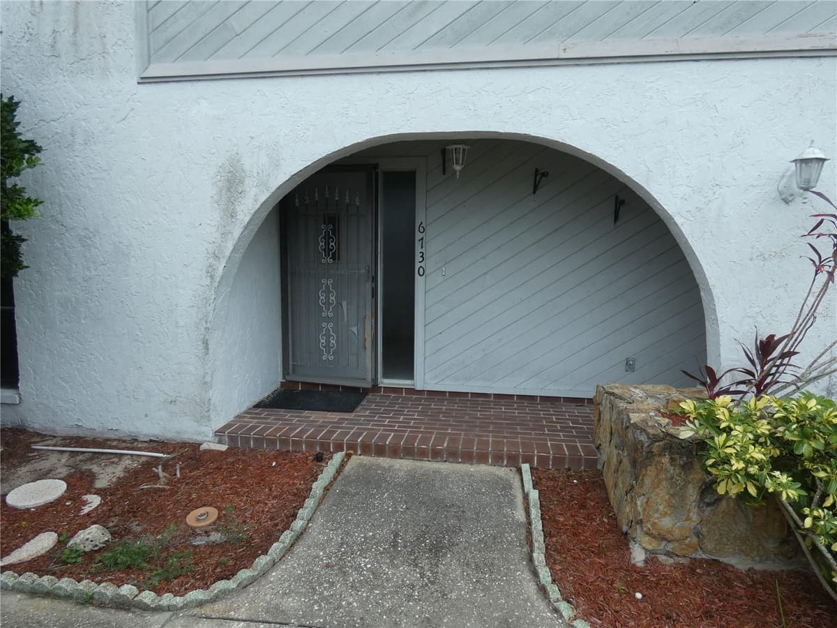 6730 BEACH BOULEVARD — photo 3 of 31