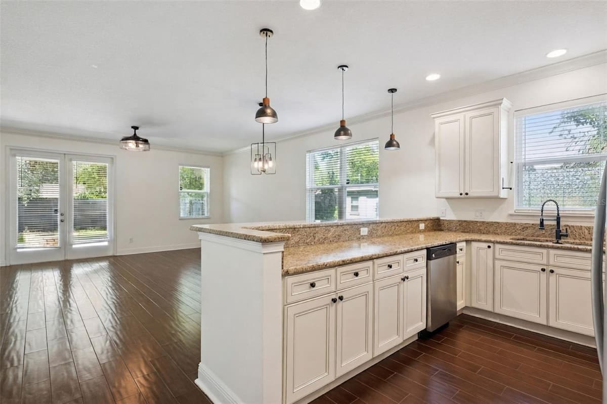 2806 KILGORE STREET — photo 3 of 42