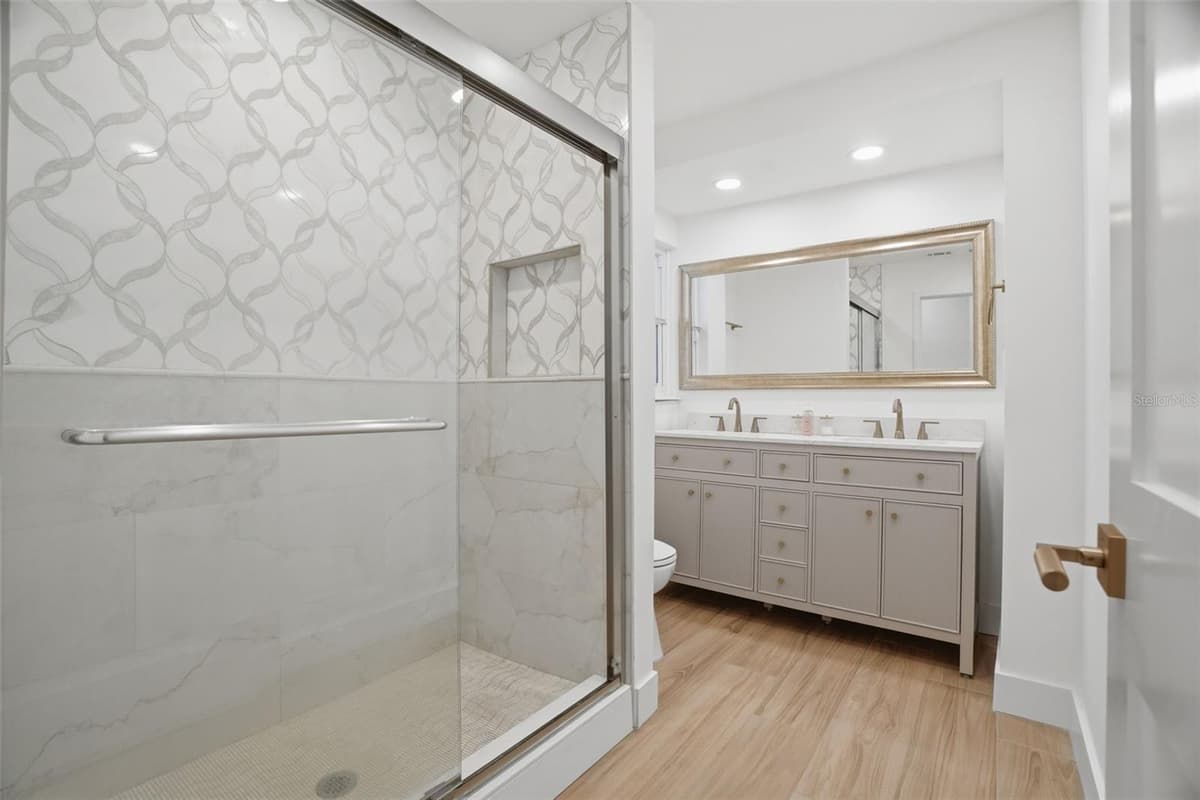 1819 MARYLAND AVENUE — photo 17 of 29