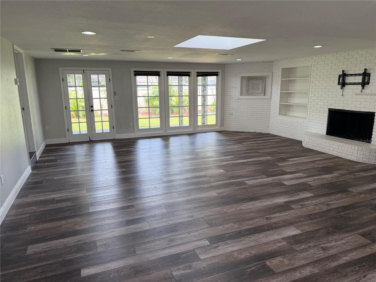 5024 MORTIER AVENUE — photo 37 of 57