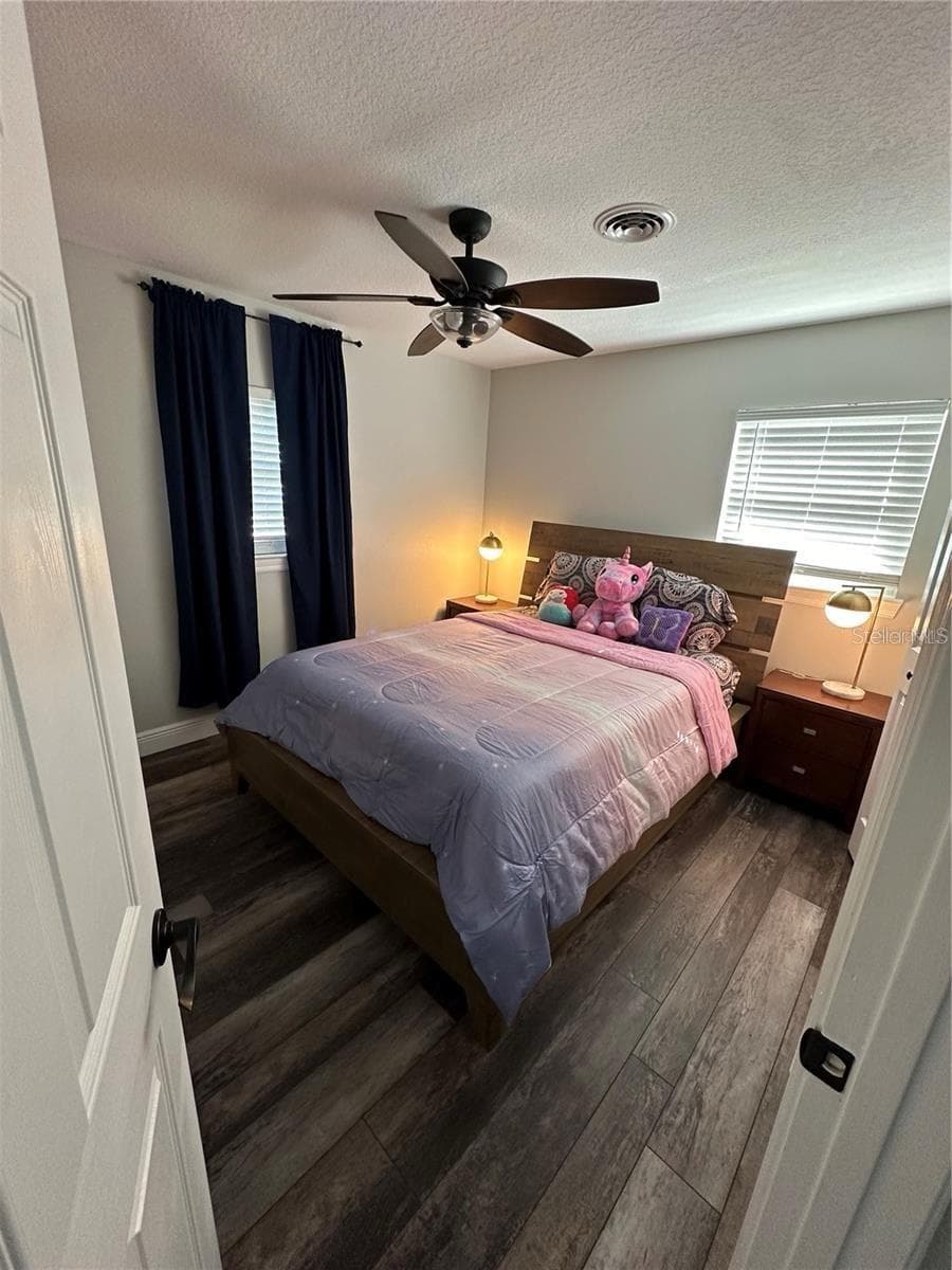 5024 MORTIER AVENUE — photo 17 of 57