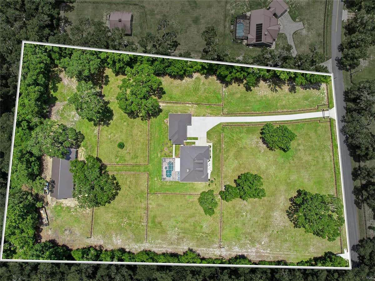 4 MIDDLEGROUND ROAD — photo 88 of 100