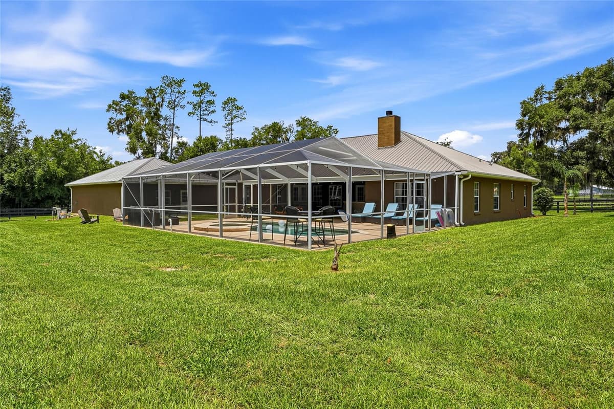 4 MIDDLEGROUND ROAD — photo 57 of 100