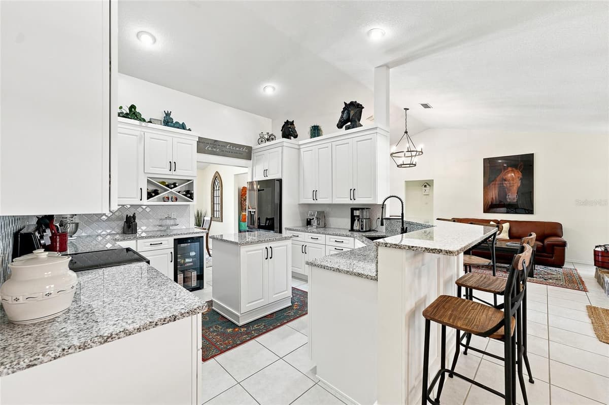 4 MIDDLEGROUND ROAD — photo 28 of 100
