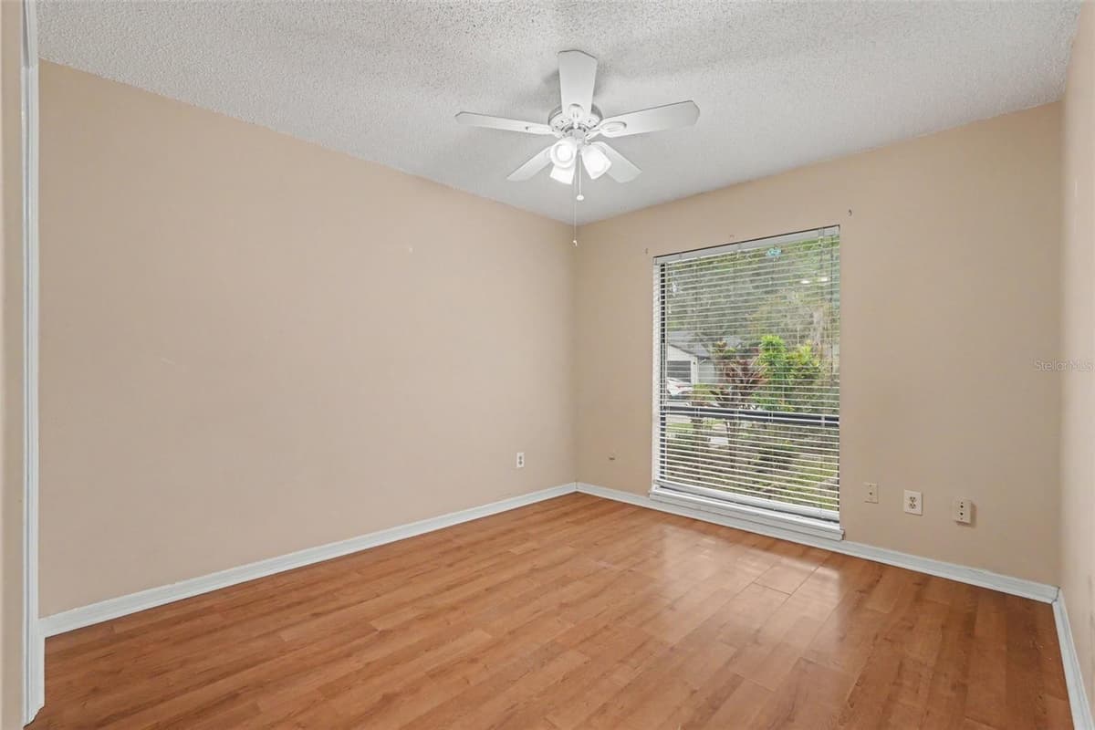 10906 AUTUMN OAK PLACE — photo 28 of 37