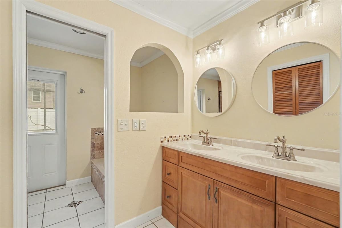 10906 AUTUMN OAK PLACE — photo 22 of 37