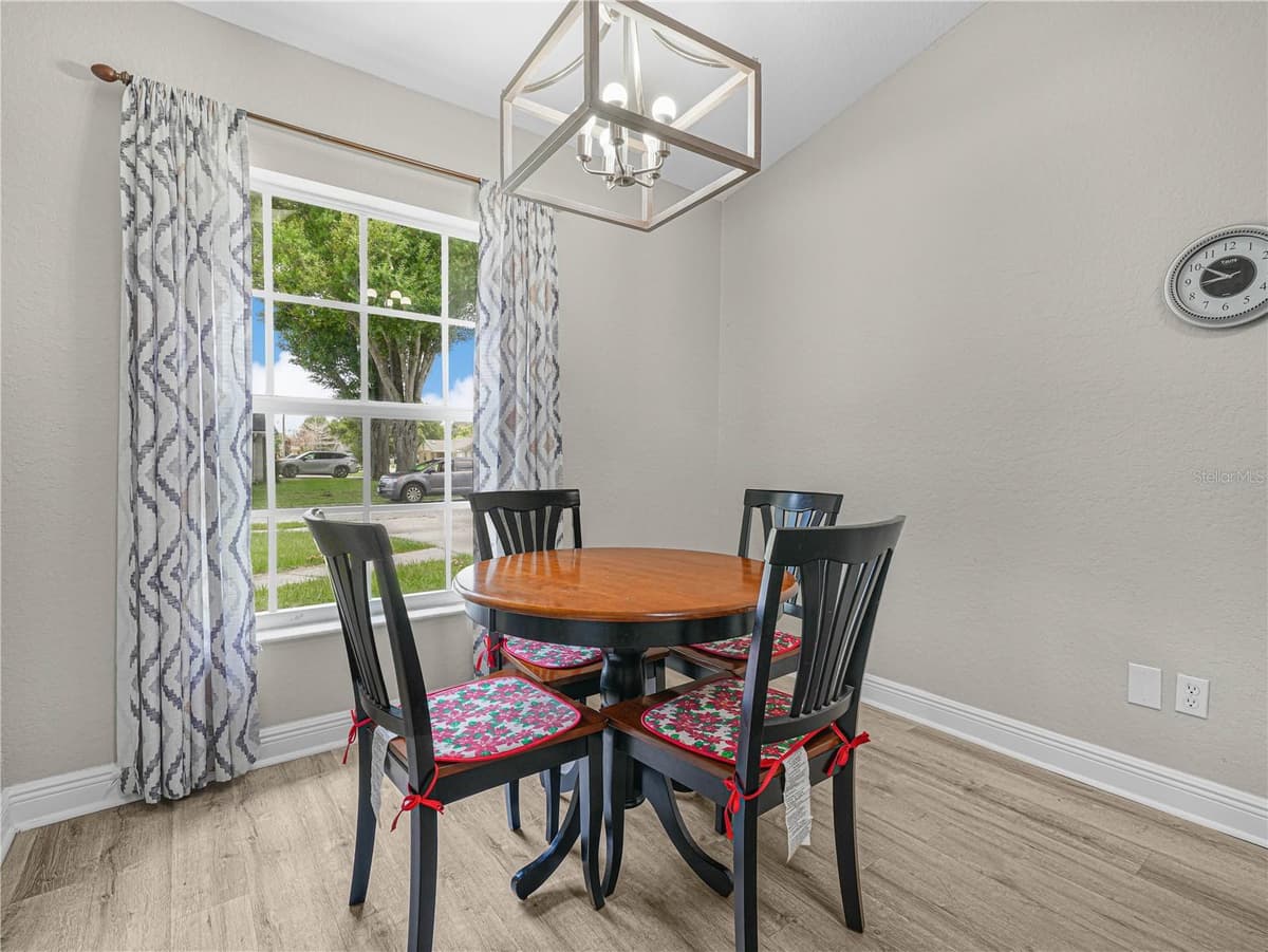 1705 SANDALWOOD CIRCLE — photo 14 of 31
