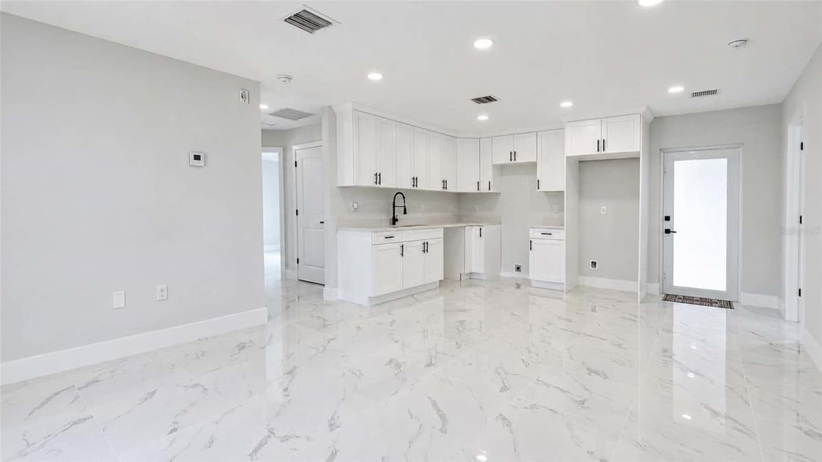 1120 RAVENSWOOD STREET — photo 12 of 31