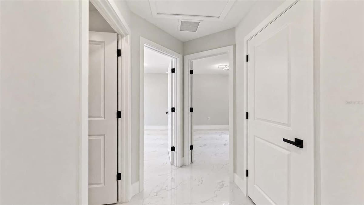 1120 RAVENSWOOD STREET — photo 18 of 31