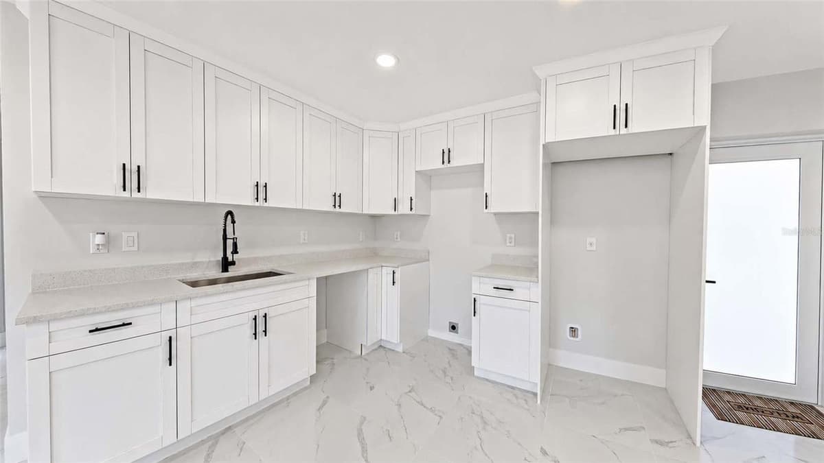 1120 RAVENSWOOD STREET — photo 11 of 31