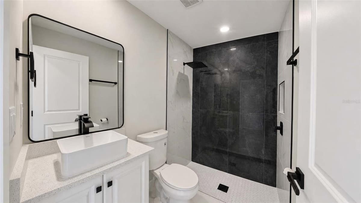 1120 RAVENSWOOD STREET — photo 13 of 31