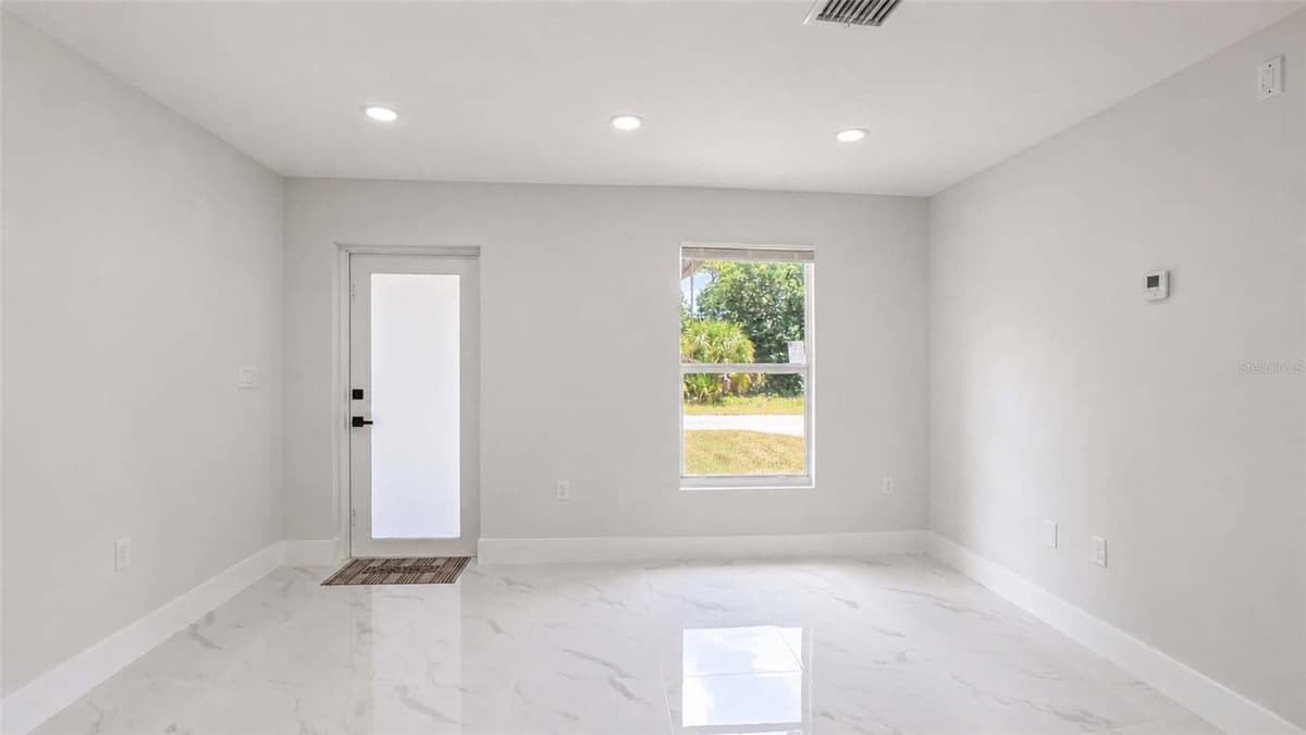1120 RAVENSWOOD STREET — photo 9 of 31