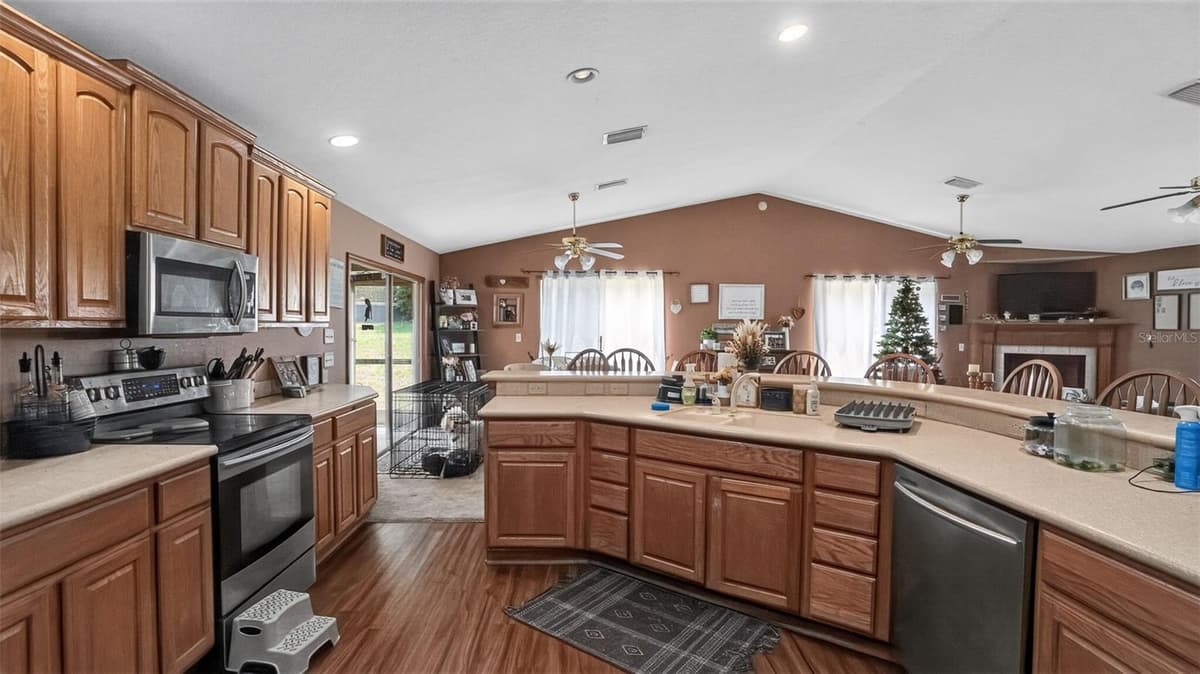 706 MURRAY CIRCLE — photo 9 of 30