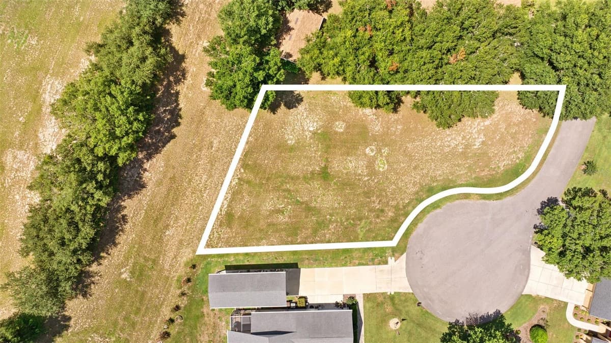 109 BAYBERRY DRIVE — photo 1 of 21