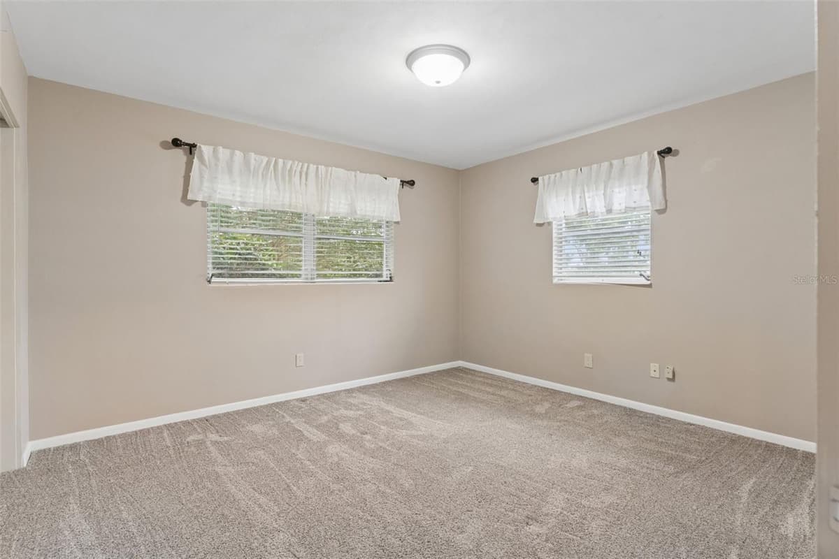 31 JASMINE DRIVE — photo 20 of 37